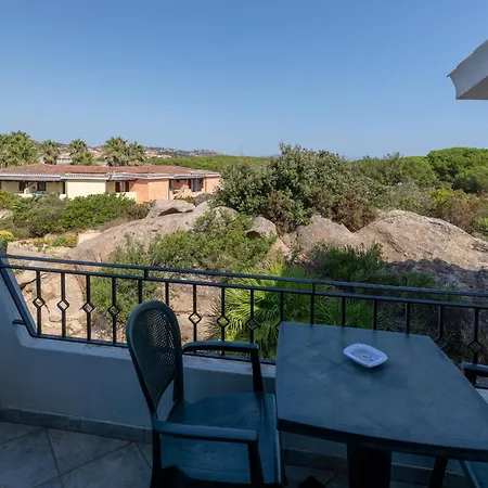 Relaxing Residenzia Village M2 Premium Sleeps 2 Palau