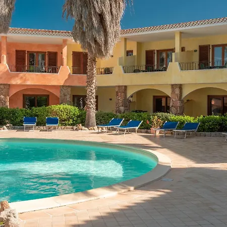 Relaxing Residenzia Village M2 Premium Sleeps 2 Apartment Palau