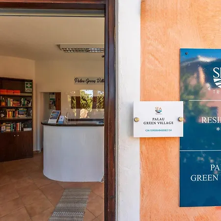 Relaxing Residenzia Village M2 Premium Sleeps 2 Apartment Palau